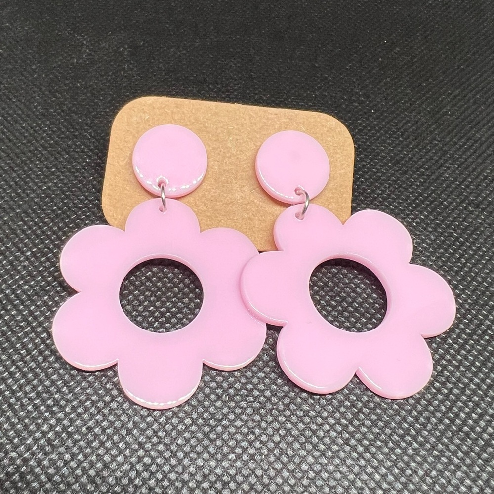 Light Pink Groovy Retro Floral Daisy Earrings